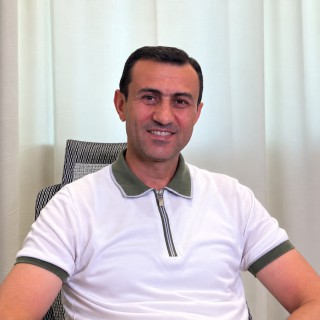 Əməkdaş 3